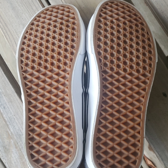 Vans NWOT Men's Asher Gray Slip-On Skate Shoe - Picture 3 of 4